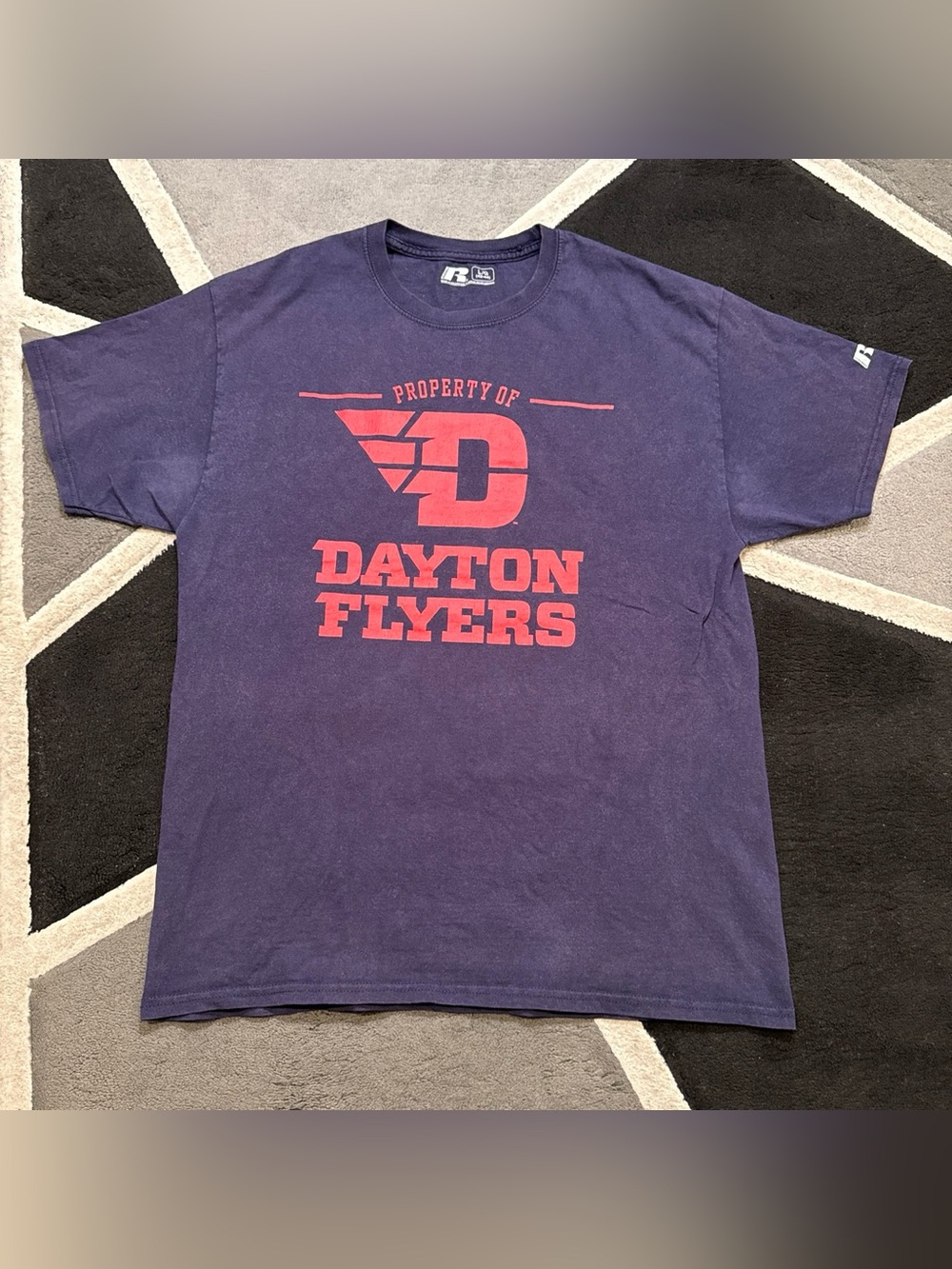 University of Dayton Flyers y2k Russel t-shirt